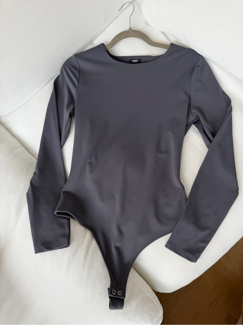 Express Contour Charcoal Long-Sleeve Crewneck Bodysuit Size M